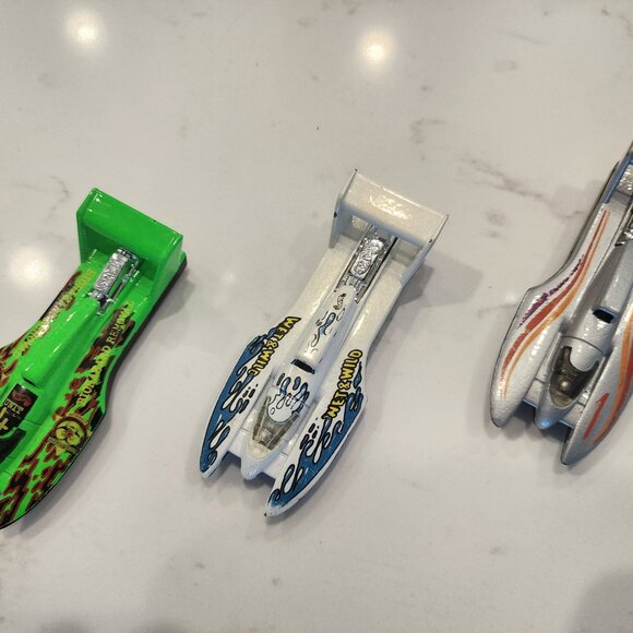 HotWheels Hydroplane Collection - Picture 2 of 3